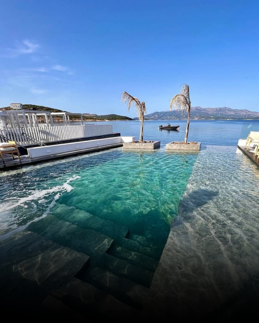 POOL PARTY – Mulino Beach